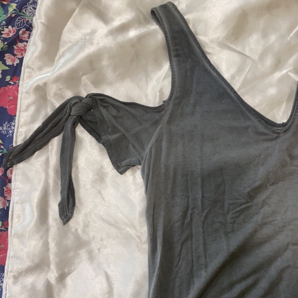 Off shoulder T-shirt - Picture 2 of 3